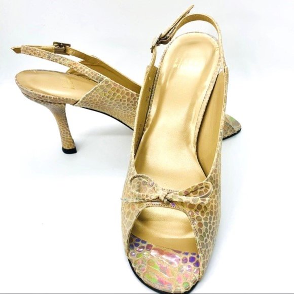Stuart Weitzman  Iridescent Sandals 7.5M - NWOT - Picture 3 of 4